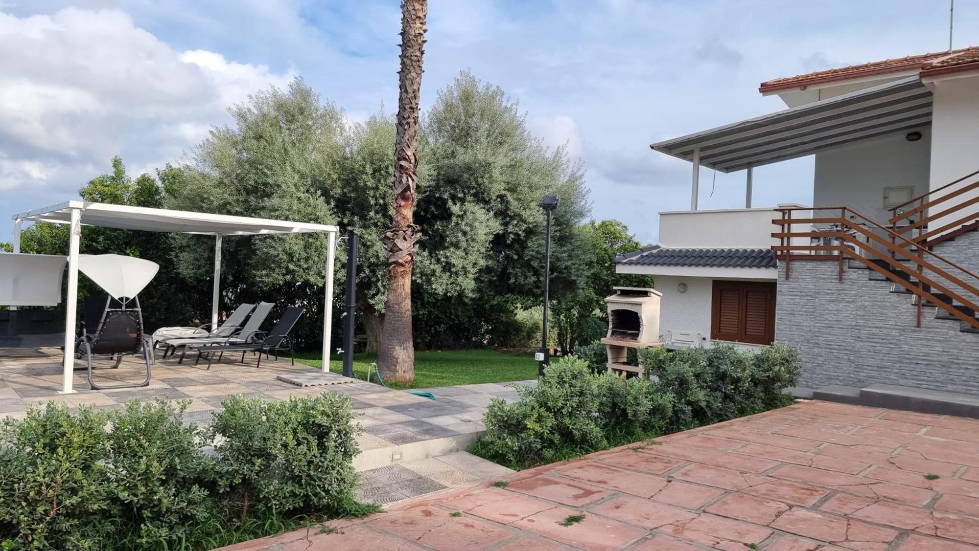Villa Hippodrom-Independent Villa With Pool Syracuse Exterior photo